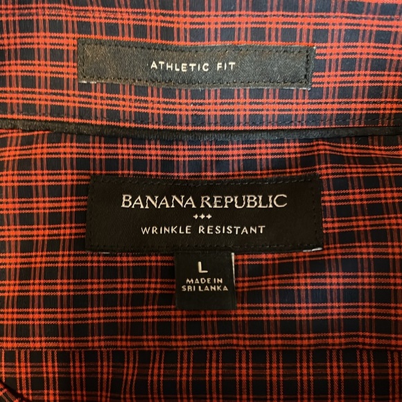 Selling men’s Banana Republic athletic fit size large wrinkle resistant - Picture 2 of 2